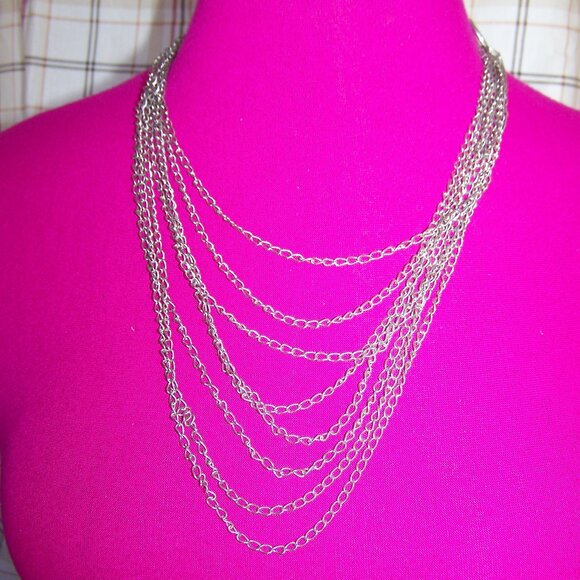 Black Clasp Multi Layer Chain Necklace - Picture 1 of 2
